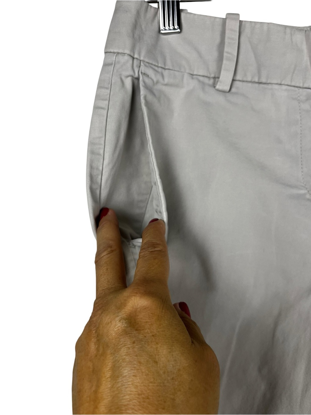 Ann Taylor Classic High-Rise Womens Shorts in Light beige size 2 - Picture 3 of 7